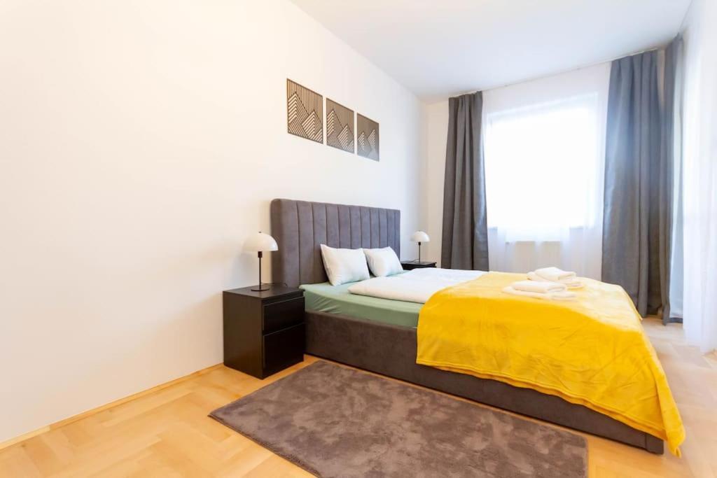 Apartment Gozsdu White Raven 3 - Terrace And Free Underground Parking Budapest