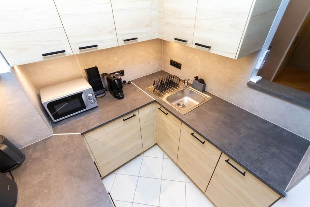 Gozsdu White Raven 3 - Terrace And Free Underground Parking Apartment