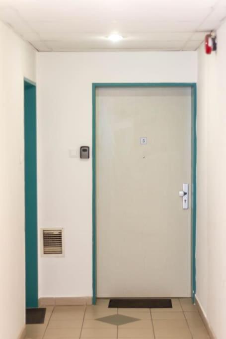 Gozsdu White Raven 3 - Terrace And Free Underground Parking Apartment *