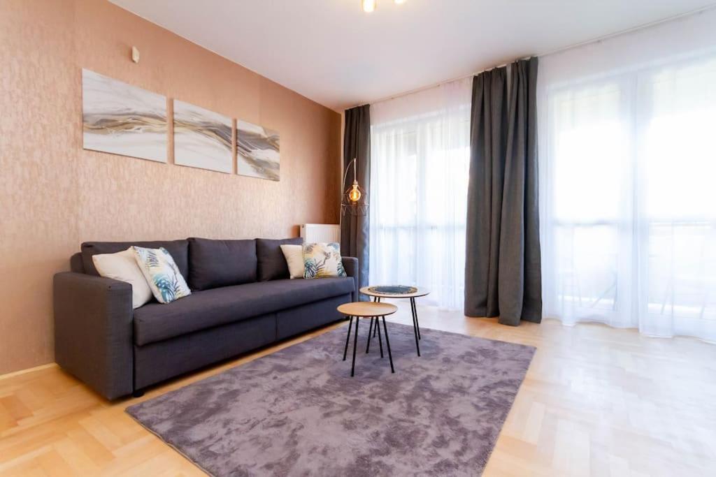 Apartment Gozsdu White Raven 3 - Terrace And Free Underground Parking
